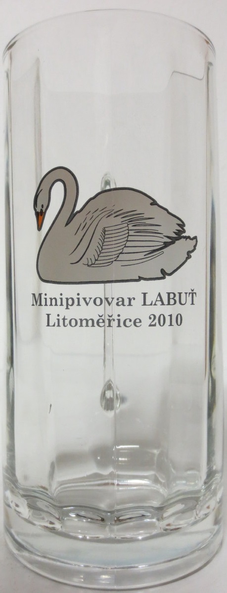 Minipivovar LABUŤ Litoměřice 2010 (0,5L)