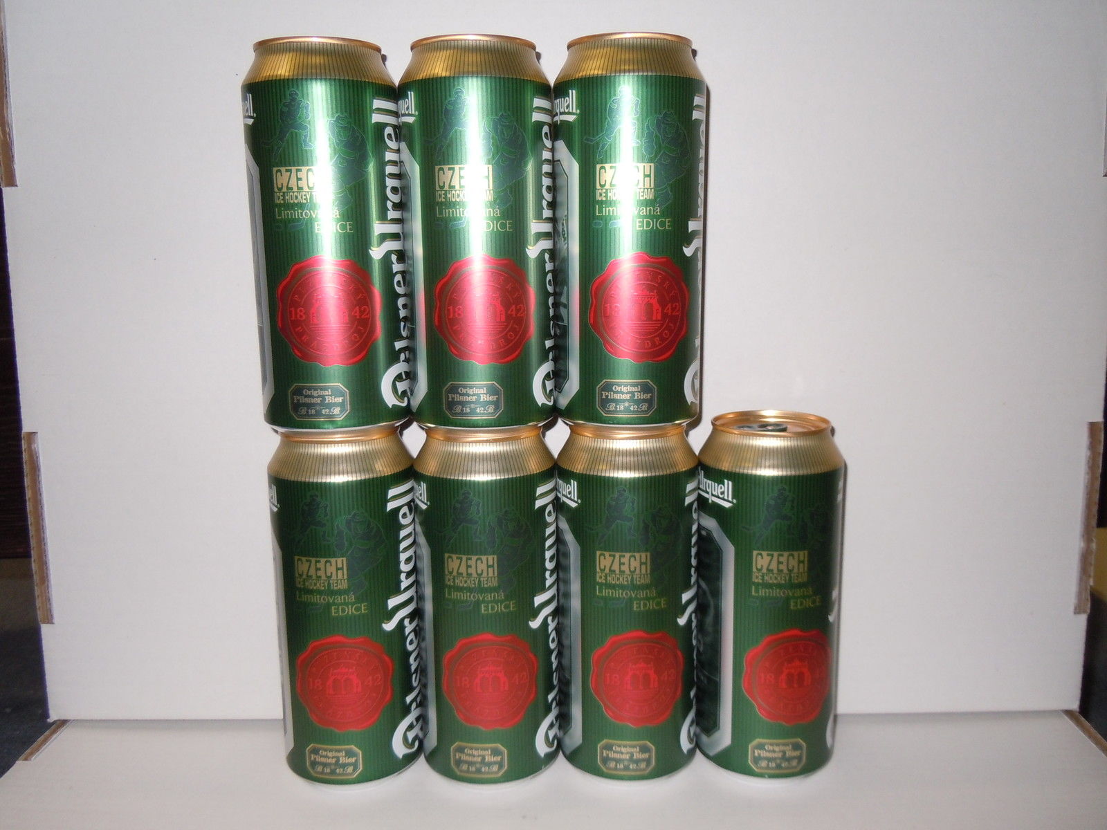 Pilsner Urquell HOKEY SET (50cl) (B/O)