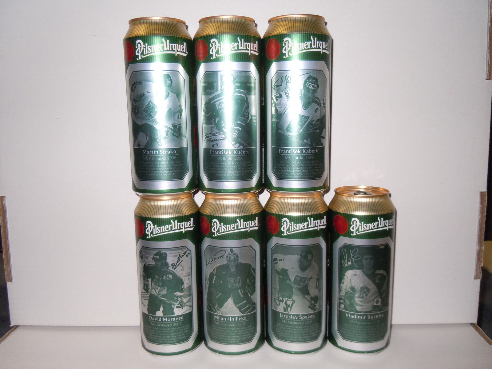 Pilsner Urquell HOKEY SET (50cl) (B/O)